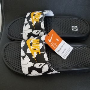 Nike Woman slide